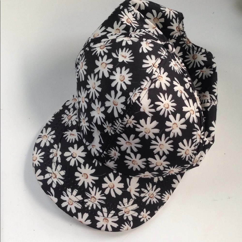 FREE!! Flower Hat